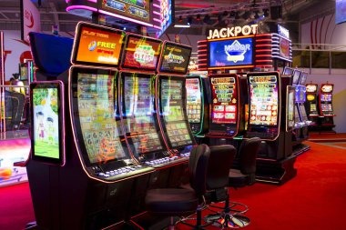 Tier progression on opaltoto unlocks higher Evolution Gaming cashback rates opaltoto tier progression showing Bronze Silver Gold levels and cashback rates